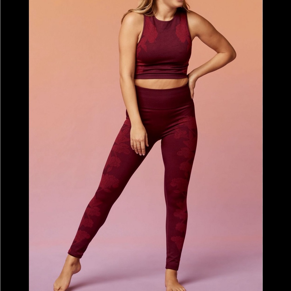 Fabletics Workout Outfit - Crop Tops and Pants